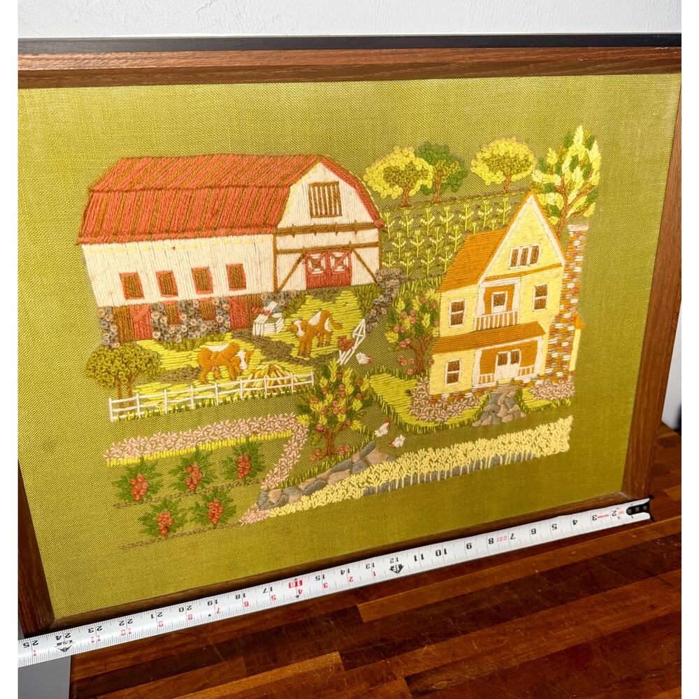 1970s Crewel Embroidery Farmhouse Wall Art – Avocado Green Fiber Art (Framed) - Picture 11 of 12